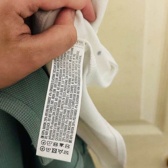 NWT white bodysuit with scrunch tank sleeve corset style size medium - Picture 5 of 5